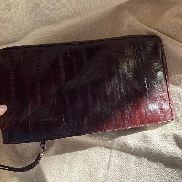 𝅺GENUINE Eel skin made in Korea vintage clutch